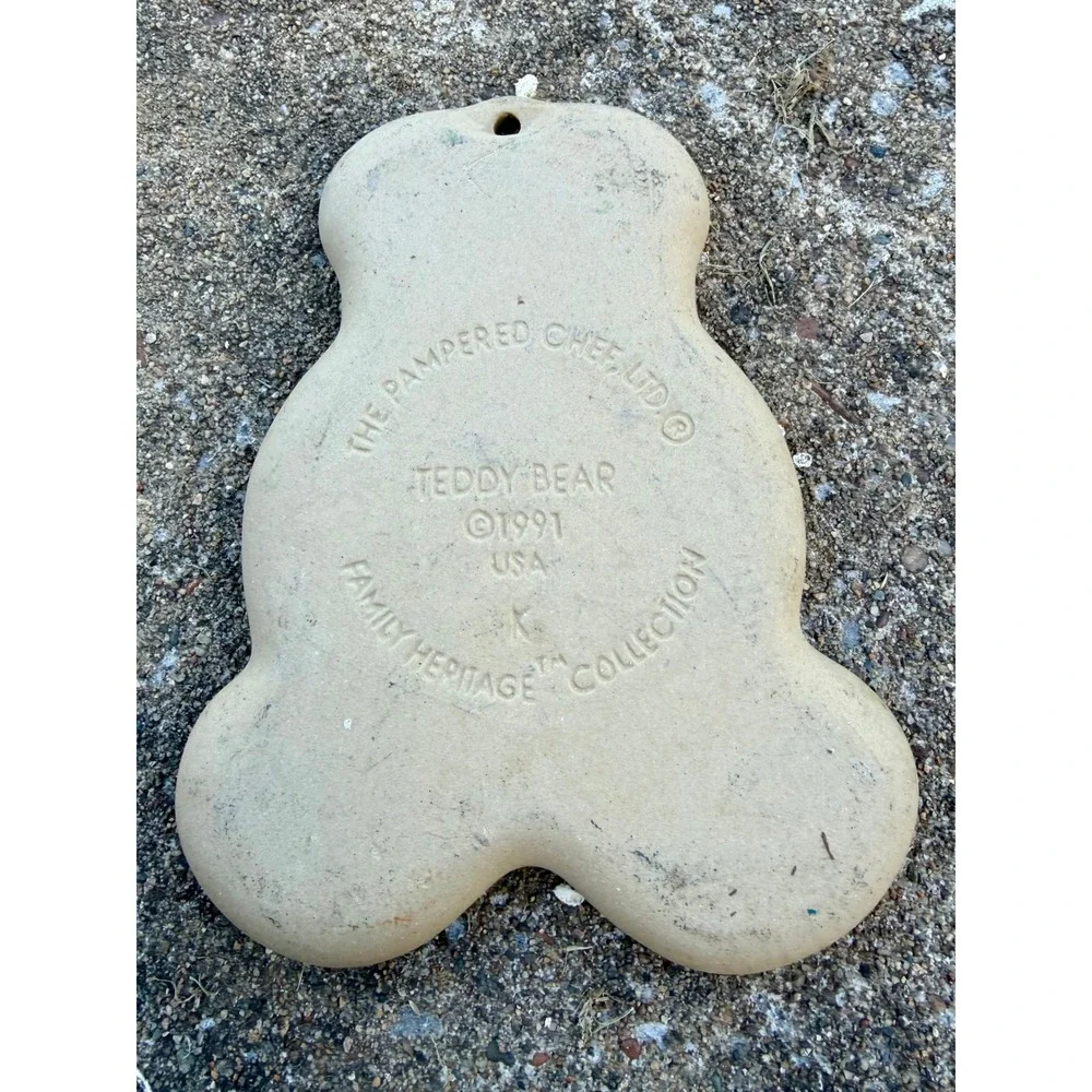 Pampered Chef 1991 Teddy Bear Stoneware Cookie Mold Family Heritage Collection